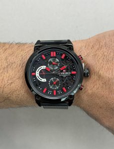 ساعت مچی مردانه ناویفورس مدل nf9068 مشکی و قرمز روی مچ