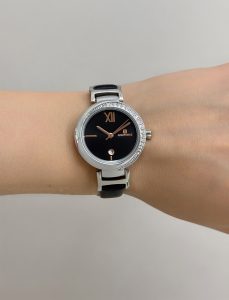 ساعت مچی مردانه ناویفورس مدل nf5007L سیلور و مشکی روی مچ