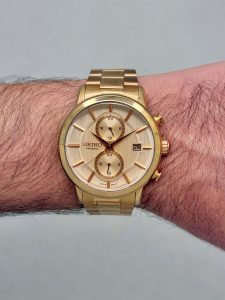 ساعت مچی مردانه سیکو مدل 3028G رزگلد روی مچ