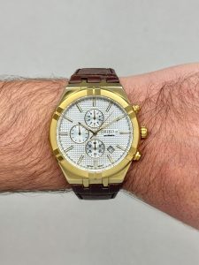 ساعت مچی مردانه سیکو مدل 3118G رنگ طلایی و قهوه ای روی مچ
